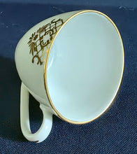 Lade das Bild in den Galerie-Viewer, 2er Set 2er MOCCA~ KAFFEEGEDECKE - Porzellan, Goldrand Geometrisch Abstrakt Symbol Zeichen Wappen Dekor Motiv
