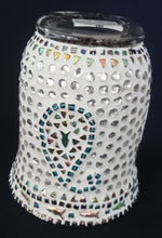 Lade das Bild in den Galerie-Viewer, BLUMENVASE - Hartglas, Wasser Regentropfen Fisch Punkte Kreise Abstrakt Motiv Dekor, Handmade
