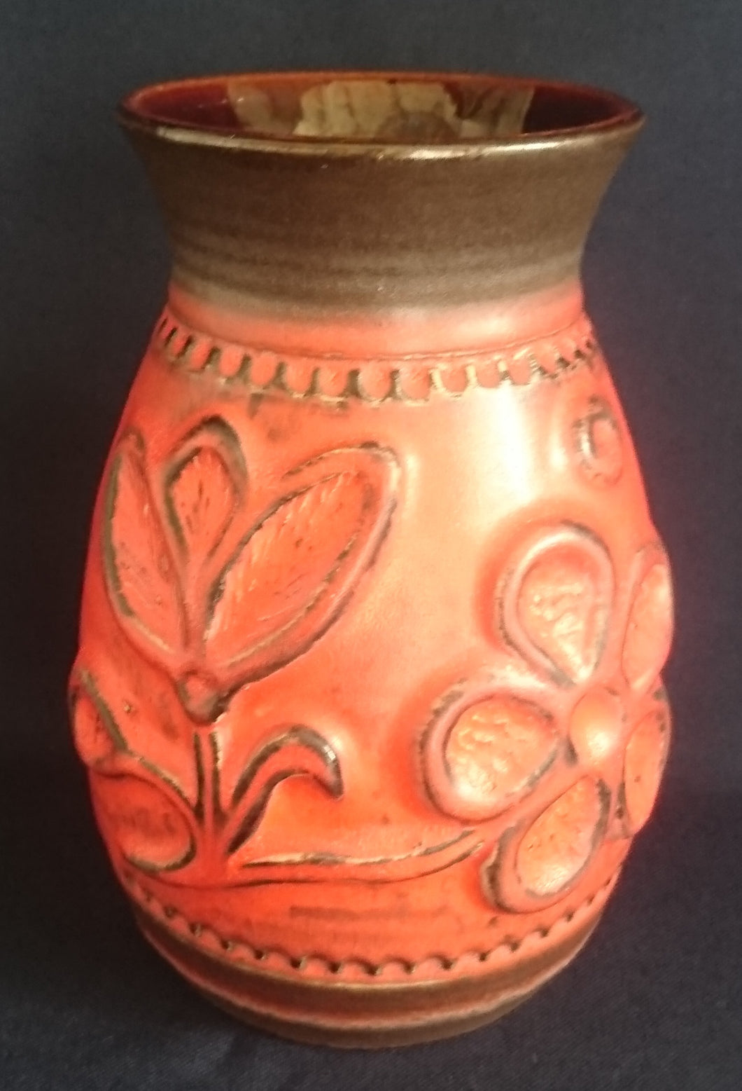 BLUMENVASE - Keramik / Steingut, Abstrakt Wellen Flora Blumenblüten Pflanzen Motiv Dekor