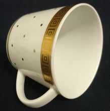 Lade das Bild in den Galerie-Viewer, 2er Set 2er KAFFEEGEDECKE - Porzellan, Goldrand Breite Streifen Vierecke Quadrate Schachbrett Punkte Motiv Dekor
