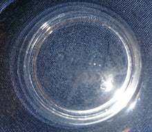 Lade das Bild in den Galerie-Viewer, MOCCA UNTERTASSE - Hartglas, Einfärbiges Klares Moderne Form Motiv Dekor

