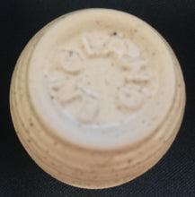 Lade das Bild in den Galerie-Viewer, 6er Set EIERBECHER - Keramik / Steingut, Waagerechtes Linien Gestreiftes Relief Motiv Dekor
