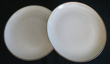 Lade das Bild in den Galerie-Viewer, 2er Set DESSERTTELLER - Porzellan, Goldrand Klassisch Motiv Dekor
