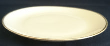 Lade das Bild in den Galerie-Viewer, 2er Set DESSERTTELLER - Porzellan, Goldrand Klassisch Motiv Dekor
