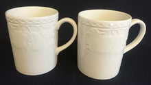 Lade das Bild in den Galerie-Viewer, 2er Set 2er KAFFEEGEDECKE - Keramik / Steingut, Flora Obst Weintrauben Birnen Blatt Blüten Abstrakt Rand Relief Motiv Dekor
