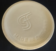 Lade das Bild in den Galerie-Viewer, KAFFEETASSE - Keramik / Steingut, Flora Obst Weintrauben Birnen Blatt Blüten Abstrakt Rand Relief Motiv Dekor

