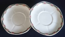 Lade das Bild in den Galerie-Viewer, 2er KAFFEEGEDECK - Porzellan, Goldrand Rosenblüten Bouquet Punkte Kreise Motiv Dekor
