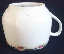 Lade das Bild in den Galerie-Viewer, 2er KAFFEEGEDECK - Porzellan, Goldrand Rosenblüten Bouquet Punkte Kreise Motiv Dekor
