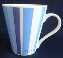 Lade das Bild in den Galerie-Viewer, KAFFEETASSE - Keramik / Steingut, Senkrechte Streifen Balken Linien Motiv Dekor, Design W. Grönemeyer
