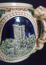 Lade das Bild in den Galerie-Viewer, BOWLESCHÜSSEL MIT DECKEL - Keramik / Steingut, Burgen Schloß Schlösser Ruinen Weintrauben Abstrakt Aufschrift Motiv Dekor
