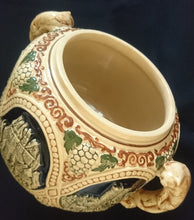 Lade das Bild in den Galerie-Viewer, BOWLESCHÜSSEL MIT DECKEL - Keramik / Steingut, Burgen Schloß Schlösser Ruinen Weintrauben Abstrakt Aufschrift Motiv Dekor
