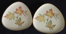 Lade das Bild in den Galerie-Viewer, ABLAGETELLERCHEN &quot;Diadem&quot; - Porzellan, Goldrand Blatt Blätter Herbstlaub Motiv Dekor (BC)
