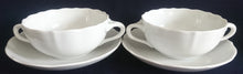 Lade das Bild in den Galerie-Viewer, 2er Set SUPPENTASSEN UNTERTELLER - Porzellan, Einfärbiges Gastronomisches Relief Motiv Dekor
