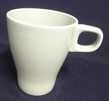 Lade das Bild in den Galerie-Viewer, KAFFEETASSE - Keramik / Steingut, Einfärbiges Moderne Form Motiv Dekor (BC)
