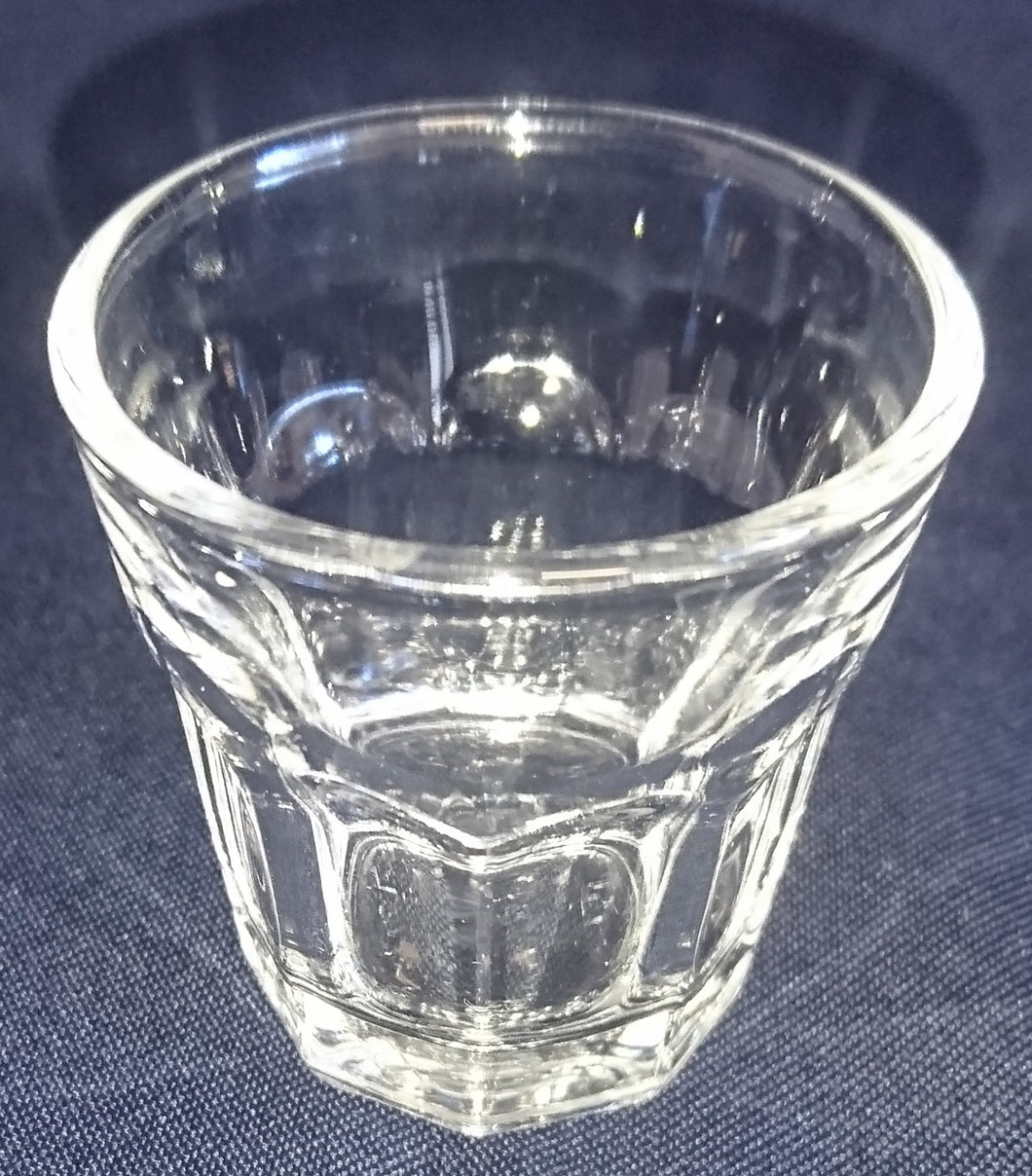 SHOT~ SCHNAPS~ GETRÄNKEGLAS - Hartglas, Säulenartiges Relief Motiv Dekor