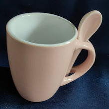 Lade das Bild in den Galerie-Viewer, 2er Set ESPRESSO~ KAFFEETASSE &amp; LÖFFEL - Keramik / Steingut, Moderne Einfärbige Form Dekor (Rosa)
