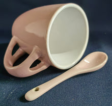 Lade das Bild in den Galerie-Viewer, 2er Set ESPRESSO~ KAFFEETASSE &amp; LÖFFEL - Keramik / Steingut, Moderne Einfärbige Form Dekor (Rosa)
