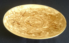 Lade das Bild in den Galerie-Viewer, 2er Set 3er KAFFEEGEDECK - Porzellan, Goldrand Perlmut Abstrakt Batik Motiv Dekor
