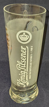 Lade das Bild in den Galerie-Viewer, 3er Komplett Set BIER~ GETRÄNKE~ SAMMELGLÄSER &quot;König von Deutschland Edition II&quot; &quot;Nr. 1, 2 &amp; 3 von 3&quot; - Hartglas, Mattiertes Tennisspieler Person Mann Bier Unterschriften Firma Aufschrift Symbol Motiv Dekor, Til Schweiger &amp; Boris Becker Designer
