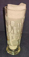 Lade das Bild in den Galerie-Viewer, 3er Komplett Set BIER~ GETRÄNKE~ SAMMELGLÄSER &quot;König von Deutschland Edition II&quot; &quot;Nr. 1, 2 &amp; 3 von 3&quot; - Hartglas, Mattiertes Tennisspieler Person Mann Bier Unterschriften Firma Aufschrift Symbol Motiv Dekor, Til Schweiger &amp; Boris Becker Designer
