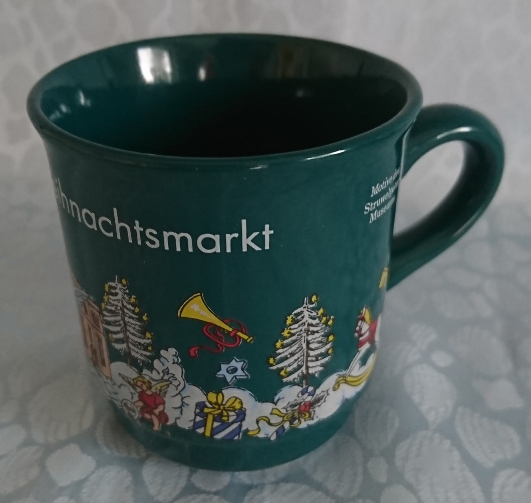 GLÜHWEINTASSE - Keramik / Steingut, Frankfurter Weihnachtsmarkt Aufschrift Kirche Schnee Menschen Baum Bäume Motiv Dekor
