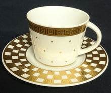 Lade das Bild in den Galerie-Viewer, 2er Set 2er KAFFEEGEDECKE - Porzellan, Goldrand Breite Streifen Vierecke Quadrate Schachbrett Punkte Motiv Dekor
