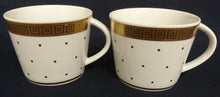 Lade das Bild in den Galerie-Viewer, 2er Set 2er KAFFEEGEDECKE - Porzellan, Goldrand Breite Streifen Vierecke Quadrate Schachbrett Punkte Motiv Dekor
