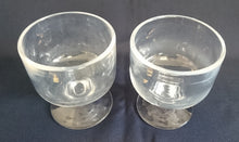 Lade das Bild in den Galerie-Viewer, 2er Set EISDESSERT BECHER - Hartglas, Kreisförmige Geometrische Form
