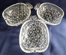 Lade das Bild in den Galerie-Viewer, DESSERTSCHALE - Hartglas, Ananas Obst Frucht Form Relief Motiv Dekor
