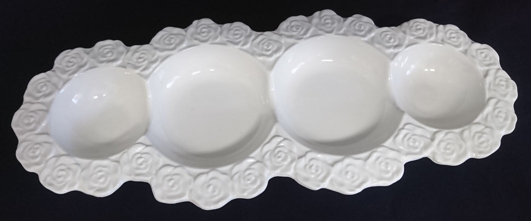 BEILAGEN~ SCHALENTABLETT (4 Kammer) - Porzellan, Flora Rosenblüten Relief Motiv Dekor