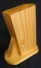 Lade das Bild in den Galerie-Viewer, MESSERBLOCK 5ER - Holz, Angeschrägte Form Holzmaserung Motiv Dekor
