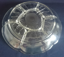 Lade das Bild in den Galerie-Viewer, BEILAGEN~ SERVIERPLATTE (7 Kammer) - Hartglas, Abstrakt Geschliffen Sonnenstern Kreise Motiv Dekor
