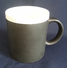 Lade das Bild in den Galerie-Viewer, KAFFEETASSE - Keramik / Steingut, Breiter Oberer Dekor Rand Motiv
