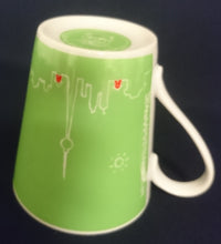 Lade das Bild in den Galerie-Viewer, 2er Set KAFFEETASSEN - Porzellan, Skyline Berlin Diana Apotheke Aufschrift Motiv Dekor (Rot &amp; Grün)

