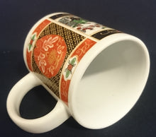 Lade das Bild in den Galerie-Viewer, KAFFEETASSE - Keramik / Steingut, Abstrakte Geometrische Symbole Zeichen Motiv Dekor

