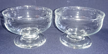 Lade das Bild in den Galerie-Viewer, EIS~ DESSERTSCHALE - Hartglas, Typische Gastronomische Form Dekor Motiv
