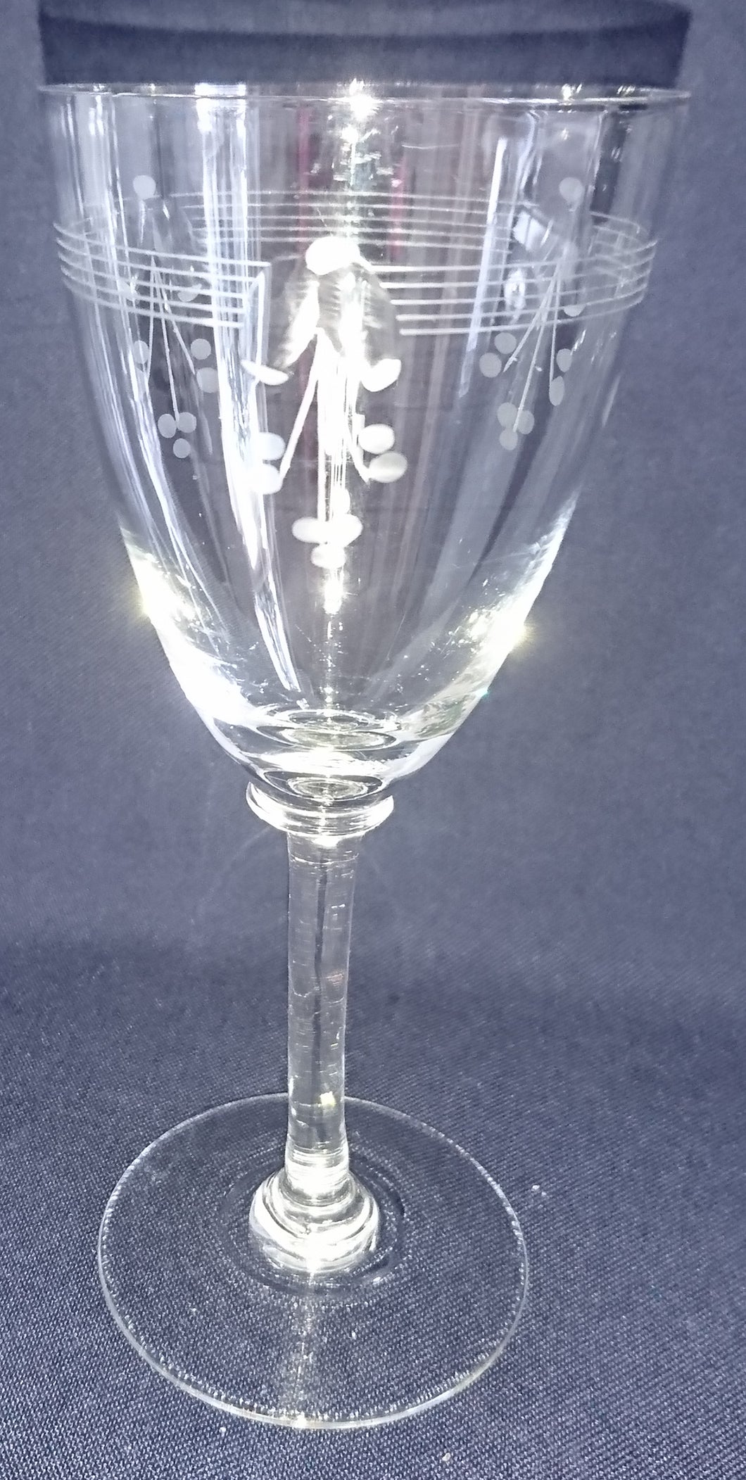 WEIN~ GETRÄNKEGLAS - Hartglas, Flora Pflanzen Obst Trauben Motiv Dekor