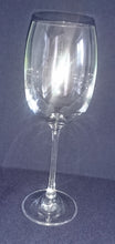 Lade das Bild in den Galerie-Viewer, 2er Set WEIN~ GETRÄNKEGLÄSER - Hartglas, Klassisch Form Motiv Dekor
