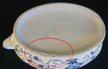 Lade das Bild in den Galerie-Viewer, SAUCIER / SOßENGIEßER - Porzellan, Zwiebelmuster Motiv Dekor
