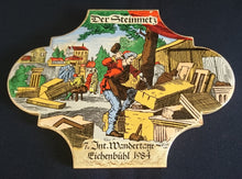 Lade das Bild in den Galerie-Viewer, 2er Set WAND~ SAMMELKACHELN - Keramik / Steingut, Internationale Wandertage Eichenbühl Der Steinmetz Handwerk Aufschrift &amp; Valentinskapelle 1915 Aufschrift Motiv Dekor
