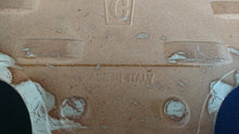 Lade das Bild in den Galerie-Viewer, 2er Set WAND~ SAMMELKACHELN - Keramik / Steingut, Internationale Wandertage Eichenbühl Der Steinmetz Handwerk Aufschrift &amp; Valentinskapelle 1915 Aufschrift Motiv Dekor
