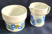 Lade das Bild in den Galerie-Viewer, 2er Set MILCHKÄNNCHEN &amp; ZUCKERDOSE OHNE DECKEL - Porzellan, Flora Blumenblüten Pflanzen Motiv Dekor
