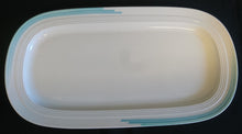 Lade das Bild in den Galerie-Viewer, KUCHEN~ SERVIERPLATTE &quot;Friesland&quot; - Porzellan, Abstraktes Geometrisches Linien Dekor (Kopie)
