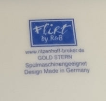 Lade das Bild in den Galerie-Viewer, 2er Set UNTERTASSEN &quot;Flirt&quot; &quot;Gold Stern&quot; - Porzellan, Advent Weihnachtssterne Breiter Motiv Dekorrand (BC)
