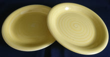 Lade das Bild in den Galerie-Viewer, 2er Set 3er KAFFEEGEDECKE &quot;Flirt&quot; &quot;Liso&quot; - Porzellan, Streifen Einfärbiges Meliertes Dekor
