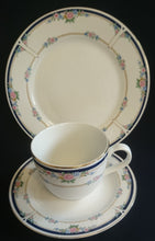 Lade das Bild in den Galerie-Viewer, 2er Set 2er KAFFEEGEDECKE &quot;Patricia&quot; - Porzellan, Goldrand Flora Rosenblumen Kettenglieder Motiv Dekor
