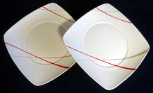 Lade das Bild in den Galerie-Viewer, 2er Set 3er KAFFEEGEDECK &quot;Novel&quot; - Porzellan, Geometrisches Linien Striche Abstrakt Breiter Rand Motiv Quadratische Form Motiv Dekor
