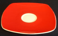 Lade das Bild in den Galerie-Viewer, 2er Set 3er KAFFEEGEDECK &quot;Novel&quot; - Porzellan, Geometrisches Linien Striche Abstrakt Breiter Rand Motiv Quadratische Form Motiv Dekor
