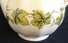Lade das Bild in den Galerie-Viewer, 5er Set KAFFEEKANNE &amp; MILCHKÄNNCHEN &amp; ZUCKERDOSE + DECKEL - Porzellan, Flora Weinblatt Blätter Pflanzen Ranken Motiv Dekor
