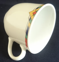 Lade das Bild in den Galerie-Viewer, 2er Set KAFFEETASSEN - Porzellan, Abstrakt Geometrisches Dreieck Karo Motiv Dekor
